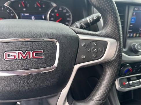 Used 2023 GMC Acadia SLE w/ Driver Convenience Package FWD image 22