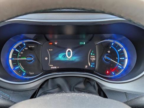 Used 2018 Chrysler Pacifica Limited w/ Advanced Safetytec Group image 10