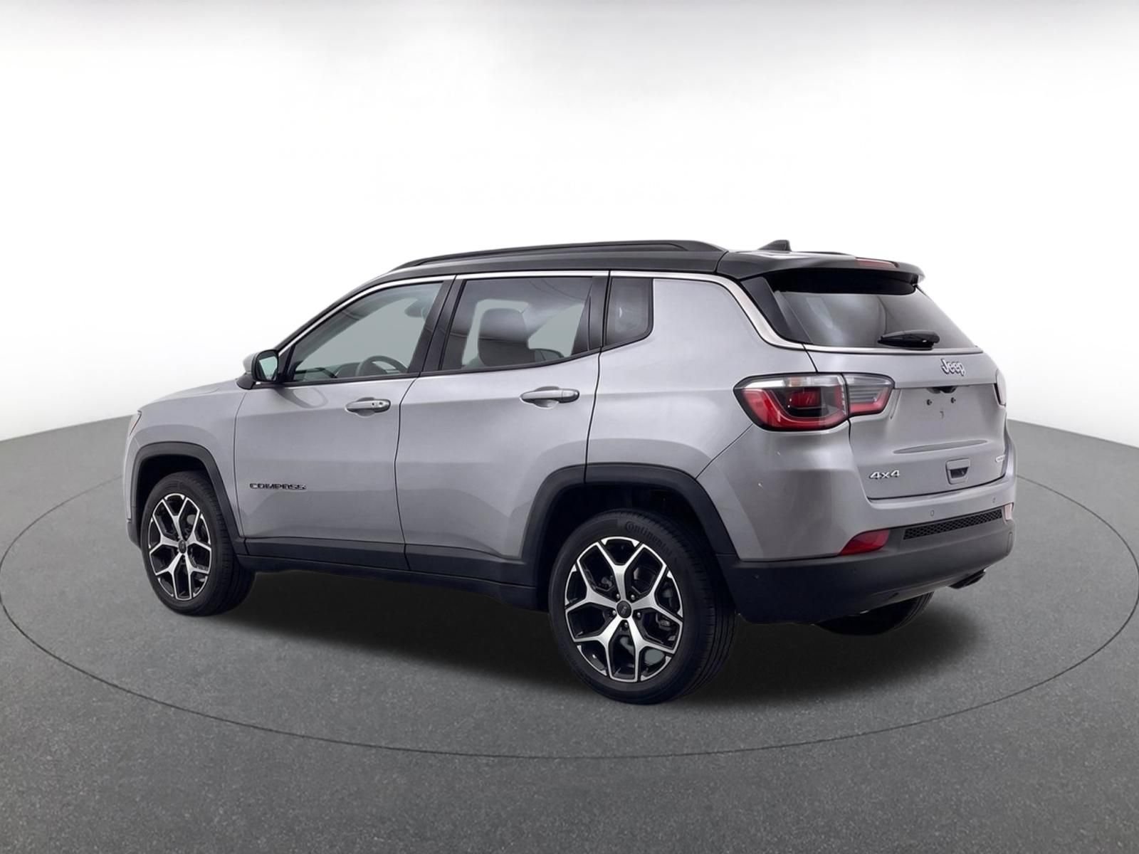 Used 2025 Jeep Compass Limited AWD/4WD image 6