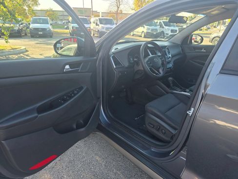 Used 2017 Hyundai Tucson SE w/ SE Popular Package 02 FWD image 9
