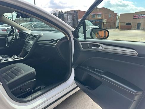 Used 2020 Ford Fusion SE image 14