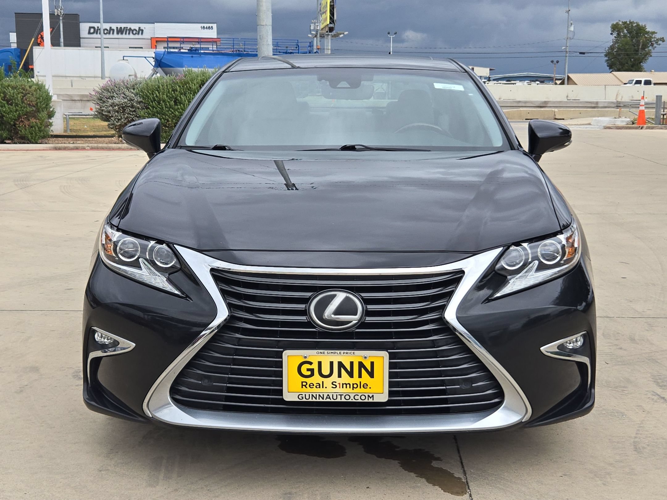 Used 2018 Lexus ES 350 w/ Luxury Package w/Wood Trim FWD image 8