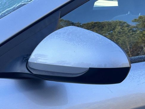 Used 2019 Hyundai Elantra SE image 28