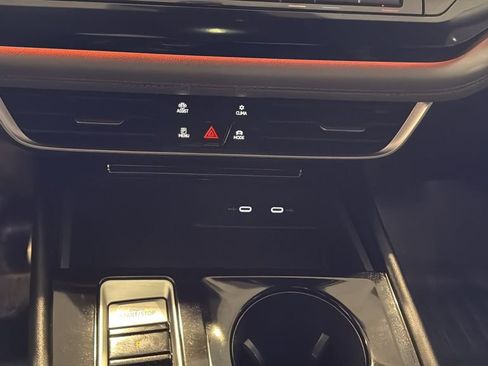 Used 2024 Volkswagen Atlas Peak Edition SEL AWD/4WD image 30