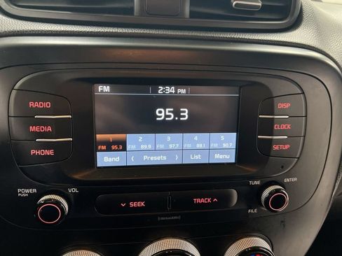 Used 2019 Kia Soul FWD image 14