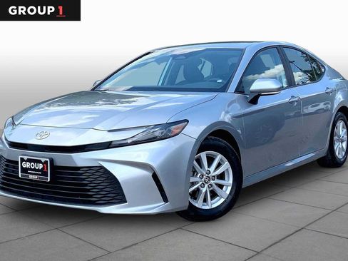 Used 2025 Toyota Camry LE FWD image 1
