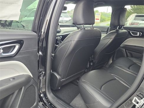 New 2026 Jeep Compass Limited image 5
