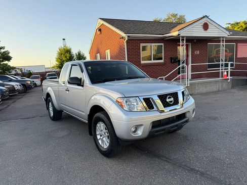 Used 2019 Nissan Frontier SV w/ Value Truck Package AWD/4WD image 3