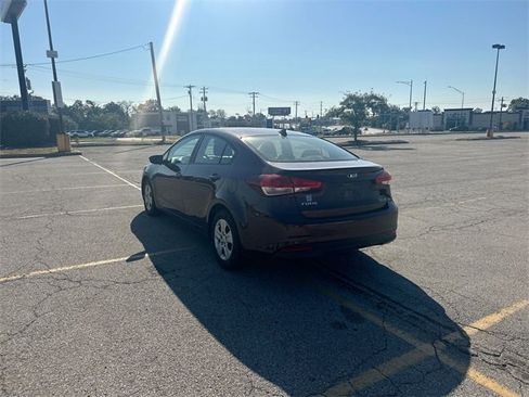 Used 2017 Kia Forte LX image 27