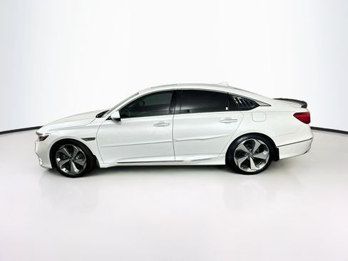 Used 2019 Honda Accord Touring image 4