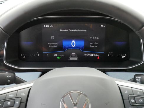 Used 2025 Volkswagen Jetta SE w/ Sunroof Package FWD image 21