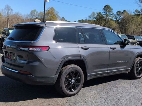 Used 2022 Jeep Grand Cherokee L Limited image 8