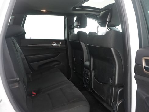 Used 2015 Jeep Grand Cherokee Laredo w/ Quick Order Package 23E image 12