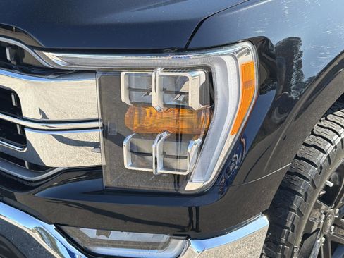 Used 2023 Ford F150 Lariat w/ Trailer Tow Package image 10