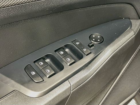 Used 2025 Kia Sportage LX AWD/4WD image 15