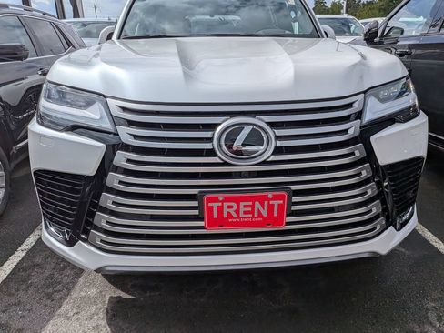 Used 2026 Lexus LX 600 4WD w/ Accessory Package (Z1) image 15