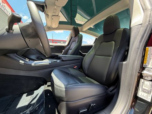 Used 2023 Tesla Model 3 Standard Range RWD image 12