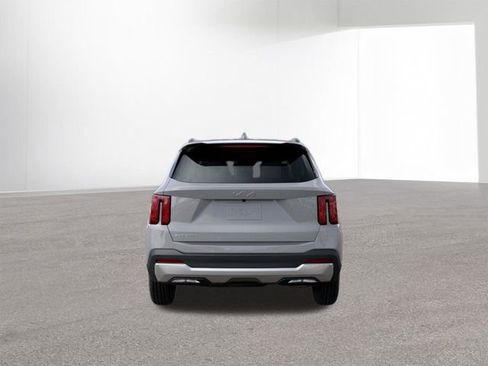 New 2026 Kia Sorento S image 5