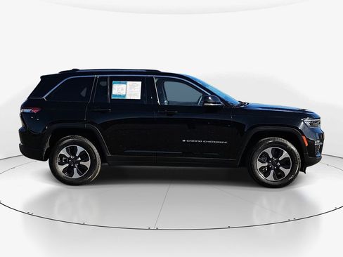 Used 2023 Jeep Grand Cherokee 4WD 4xe image 4