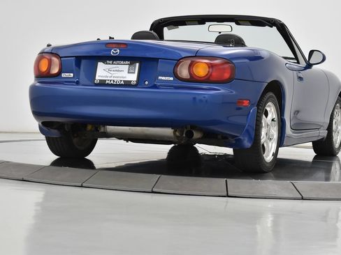 Used 1999 MAZDA MX-5 Miata 10th Anniversary Edition RWD image 23