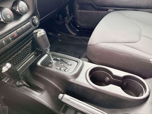 Used 2018 Jeep Wrangler Unlimited Sport S image 20