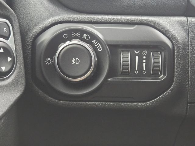 Used 2021 Jeep Wrangler Unlimited Sahara AWD/4WD image 21