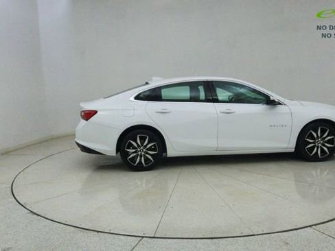 Used 2018 Chevrolet Malibu LT w/ Driver Confidence Package FWD image 63