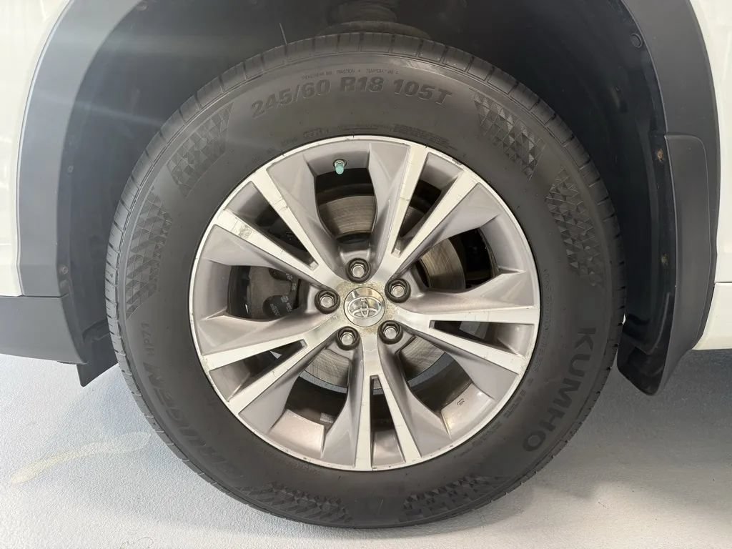 Used 2015 Toyota Highlander XLE AWD/4WD image 47