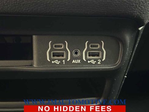 Used 2024 Chrysler Pacifica Touring-L w/ S Appearance Package AWD/4WD image 42