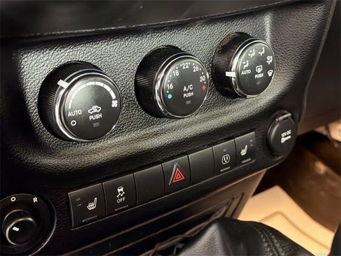 Used 2016 Jeep Wrangler Rubicon w/ Dual Top Group image 16