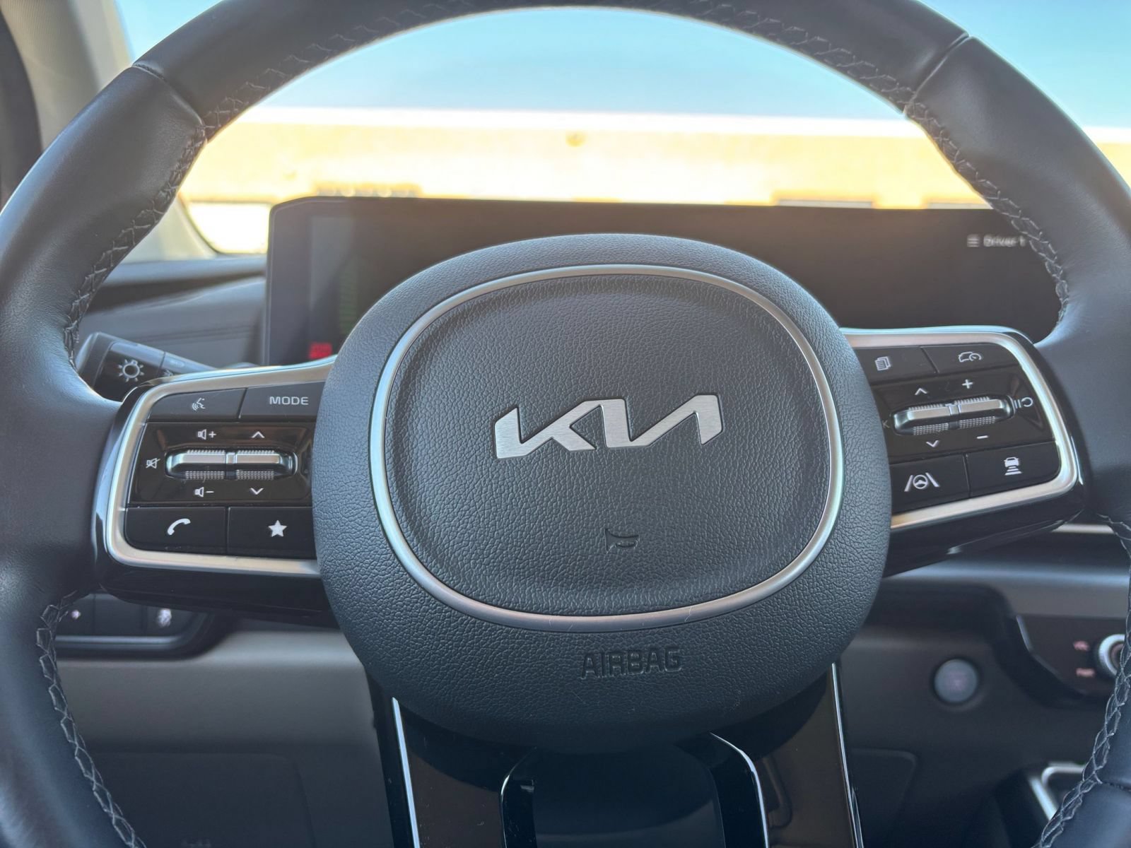 Used 2026 Kia Carnival FWD image 29