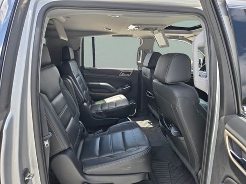 Used 2019 GMC Yukon XL Denali w/ Open Road Package AWD/4WD image 18