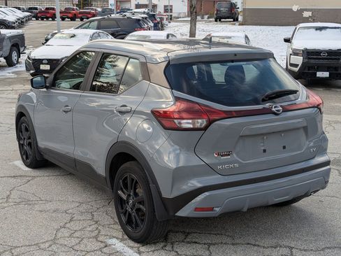 Used 2023 Nissan Kicks SV image 5