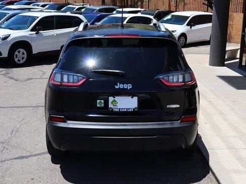 Used 2019 Jeep Cherokee Latitude w/ Popular Appearance Group FWD image 10