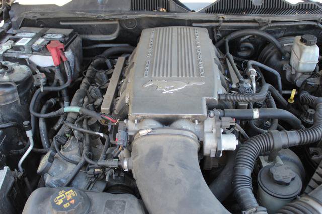 Used 2010 Ford Mustang GT RWD image 17