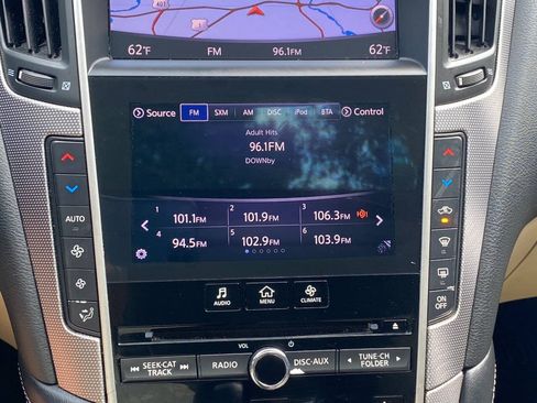 Used 2015 INFINITI Q50 Premium w/ Navigation Package RWD image 32