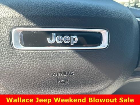 Used 2024 Jeep Grand Cherokee Altitude AWD/4WD image 24