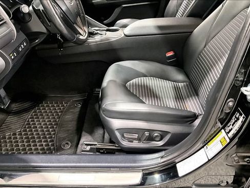 Used 2022 Toyota Camry SE FWD image 23