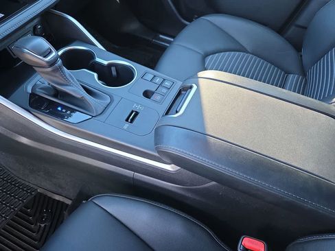 Certified 2023 Toyota Highlander XSE image 24