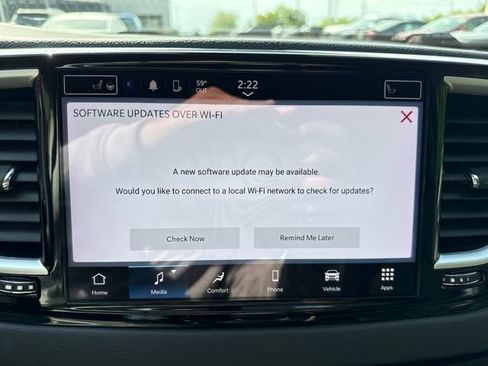 Used 2023 Chrysler Pacifica Touring-L FWD image 25
