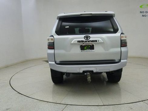 Used 2022 Toyota 4Runner SR5 AWD/4WD image 69
