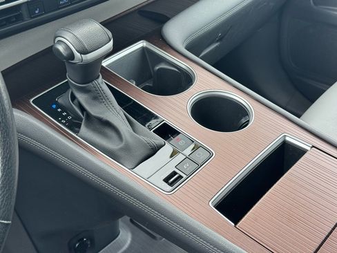 Used 2023 Toyota Sienna XLE image 36