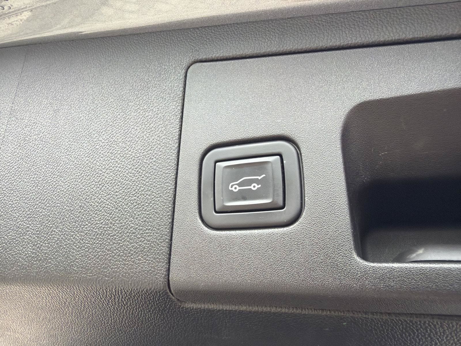 Used 2022 Cadillac XT5 Luxury AWD/4WD image 44