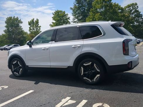 Used 2023 Kia Telluride EX AWD/4WD image 6