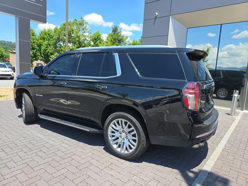 Used 2024 Chevrolet Tahoe Premier AWD/4WD image 7