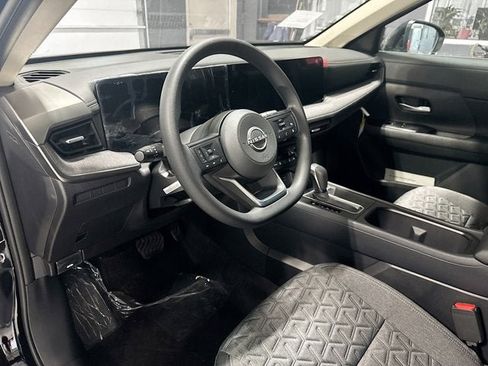 New 2026 Nissan Kicks SV image 9