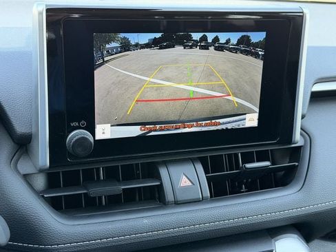 Used 2024 Toyota RAV4 XLE FWD image 18