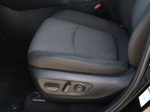 Used 2020 Toyota RAV4 XLE image 15