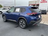 Used 2023 Nissan Rogue SV image 3