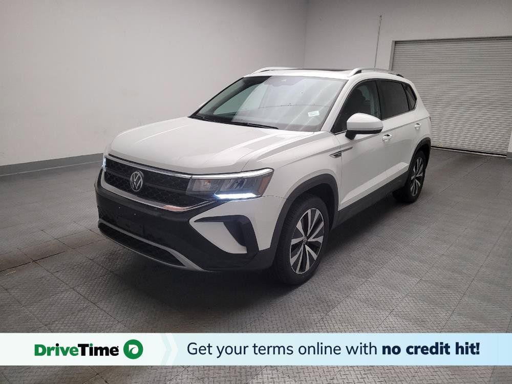 Used 2023 Volkswagen Taos SE w/ Panoramic Sunroof Package AWD/4WD image 1